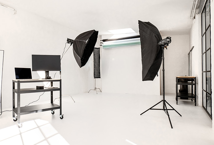 Foto vom Yaard Content-Studio – lichtdurchflutetes Fotostudio mit großzügiger Raumgestaltung